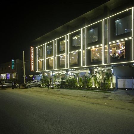 Hotel Park Tree Near Delhi Airport Neu-Delhi Exterior foto