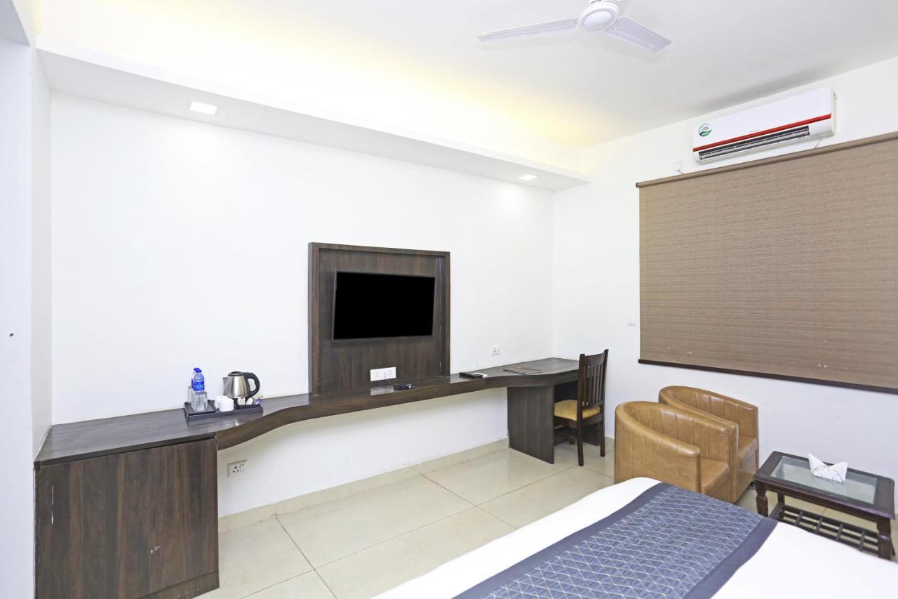 Hotel Park Tree Near Delhi Airport Neu-Delhi Exterior foto