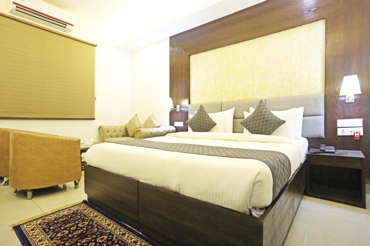 Hotel Park Tree Near Delhi Airport Neu-Delhi Exterior foto