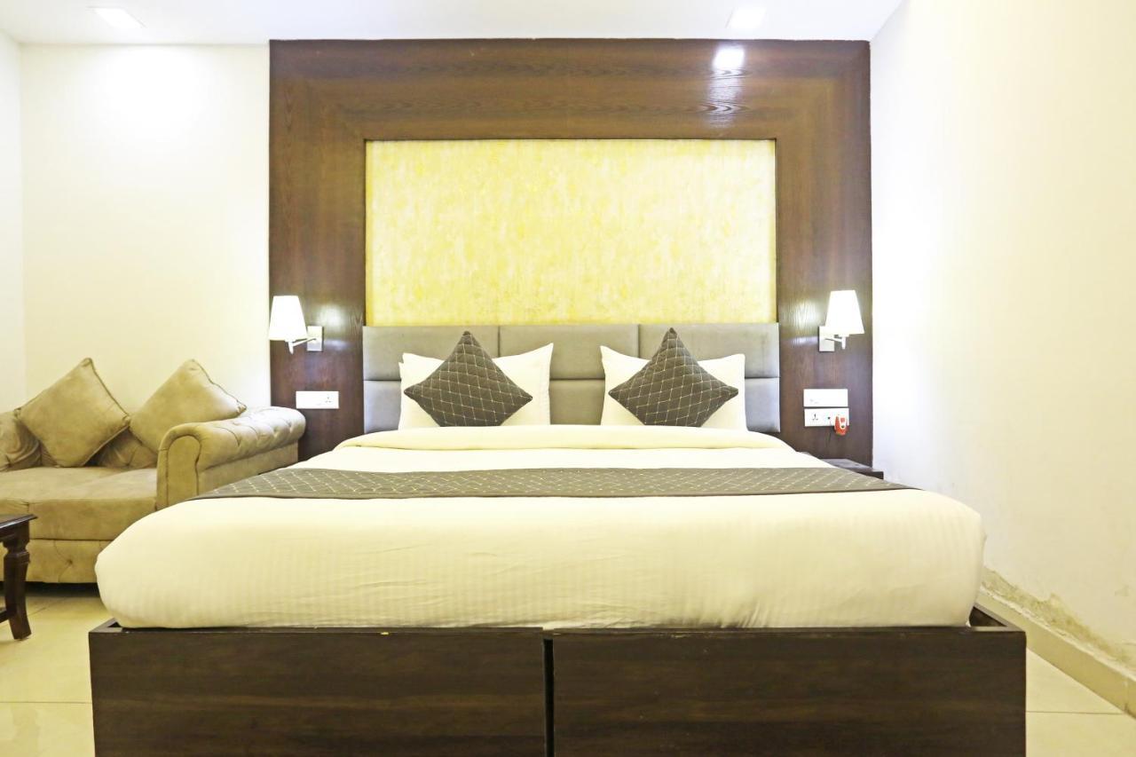 Hotel Park Tree Near Delhi Airport Neu-Delhi Exterior foto
