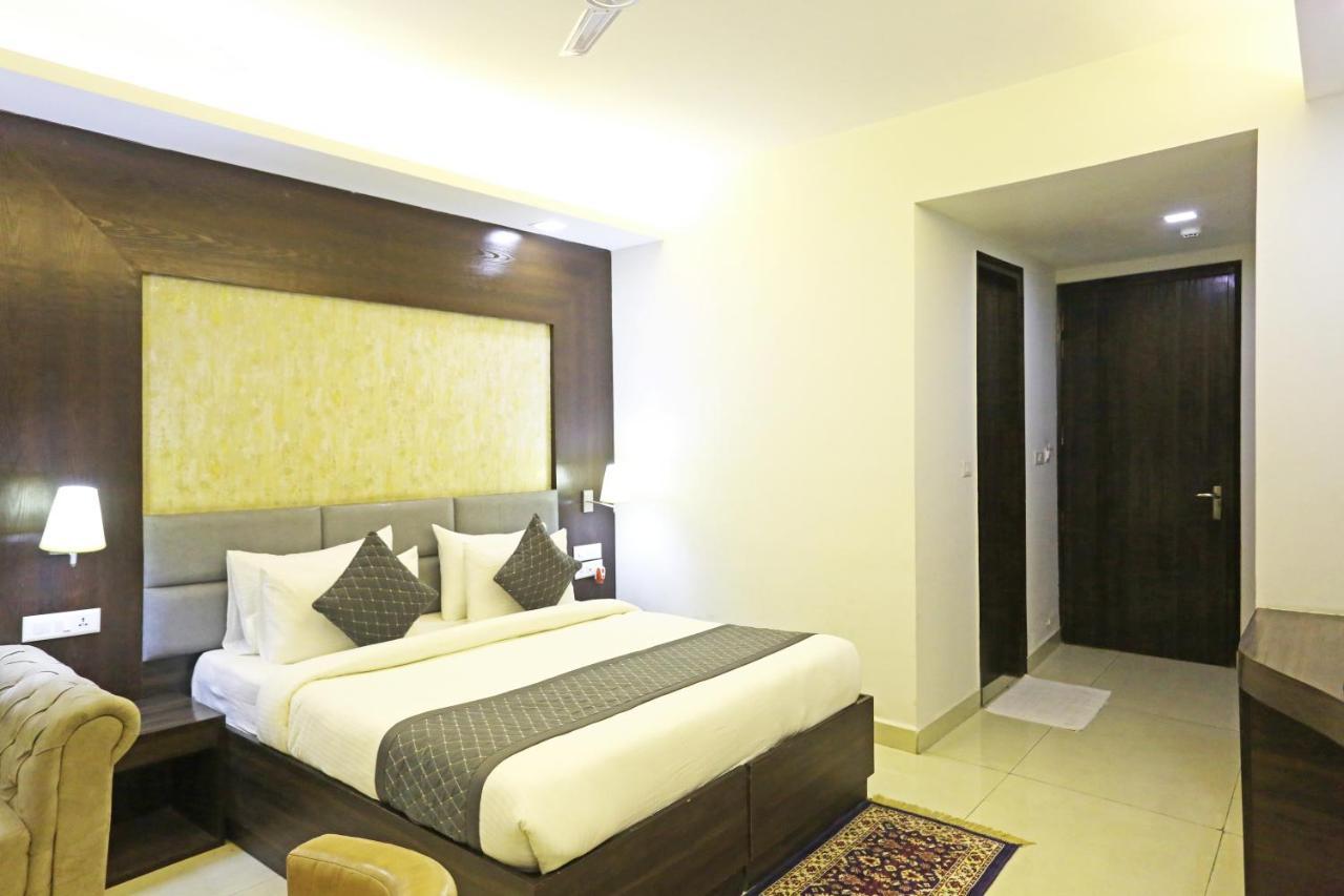 Hotel Park Tree Near Delhi Airport Neu-Delhi Exterior foto