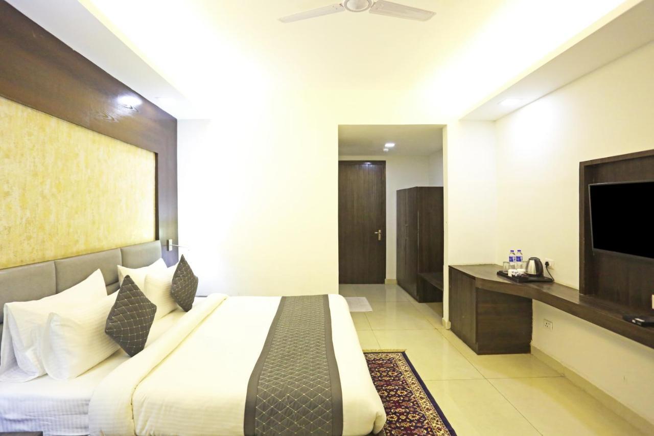 Hotel Park Tree Near Delhi Airport Neu-Delhi Exterior foto