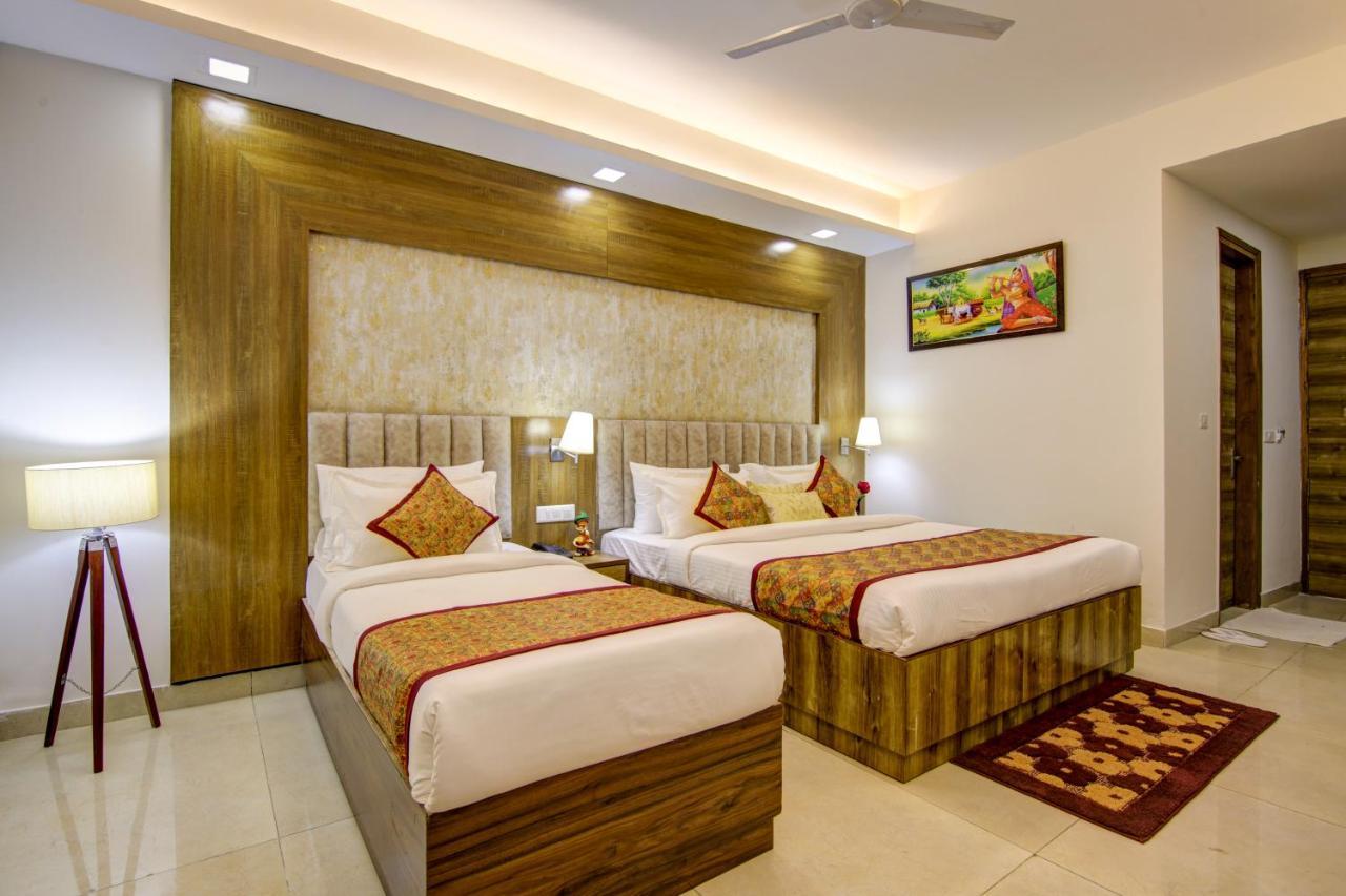 Hotel Park Tree Near Delhi Airport Neu-Delhi Exterior foto