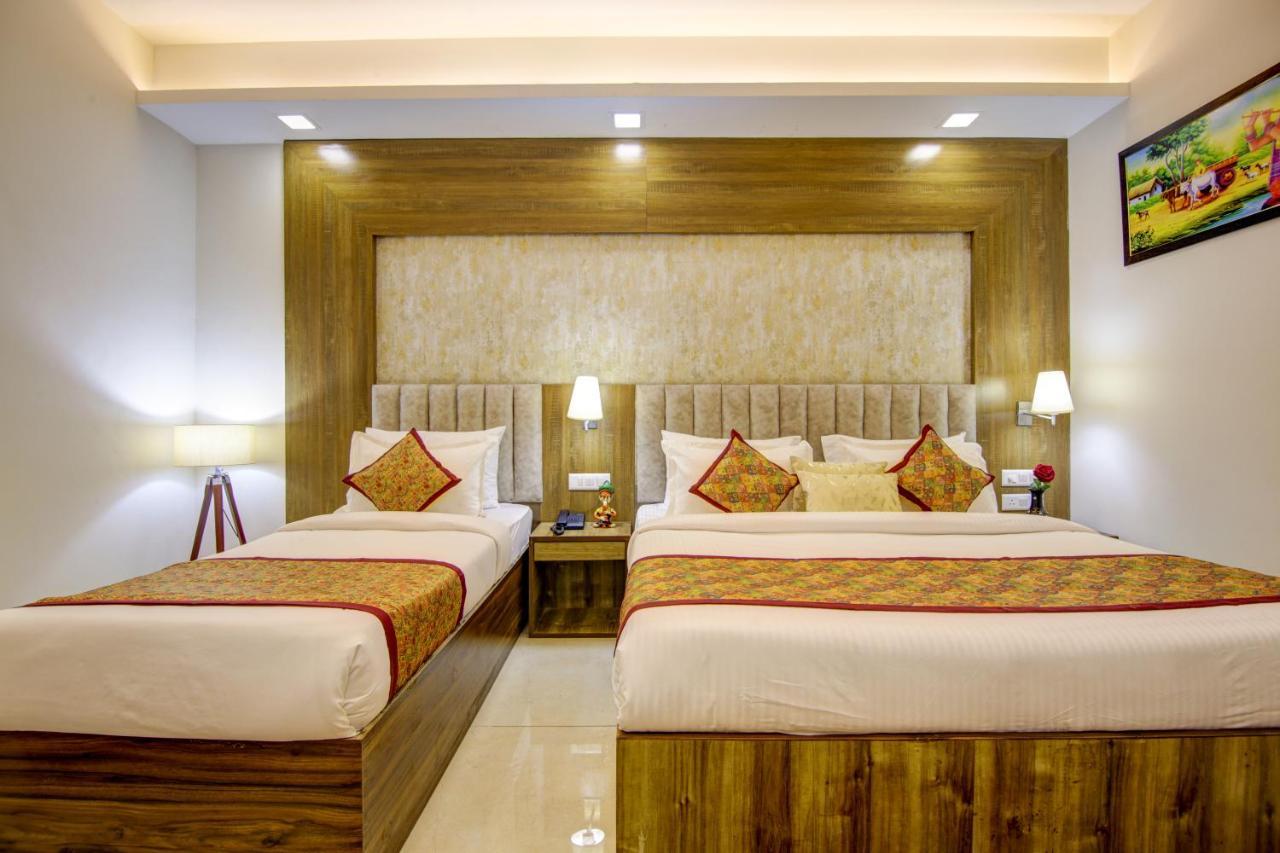 Hotel Park Tree Near Delhi Airport Neu-Delhi Exterior foto