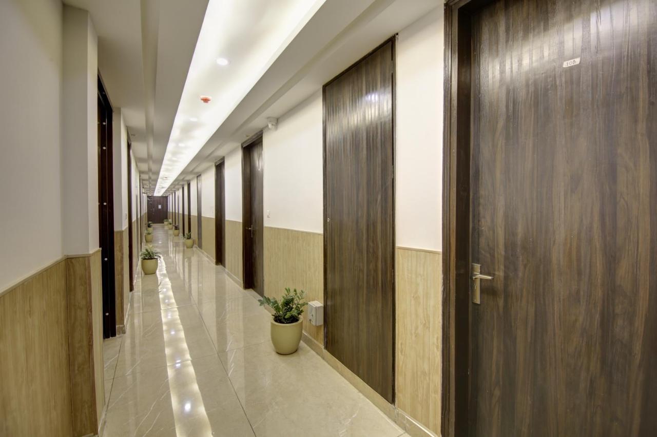 Hotel Park Tree Near Delhi Airport Neu-Delhi Exterior foto
